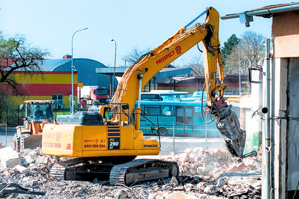 Demolácia a recyklácia stavebného odpadu Piešťany.